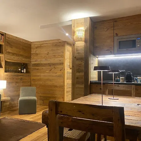 Grandes Mourailles In & Out Брей-Червінія