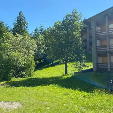 Grandes Mourailles In & Out * Брей-Червінія